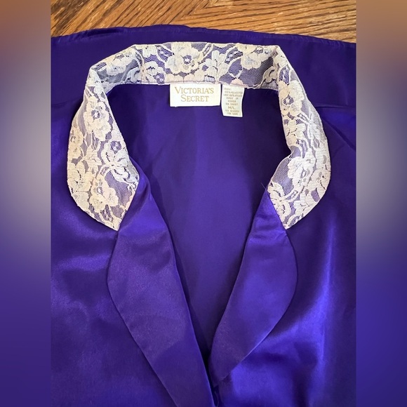 Victoria's Secret Purple Robe Intimates - Picture 8 of 9